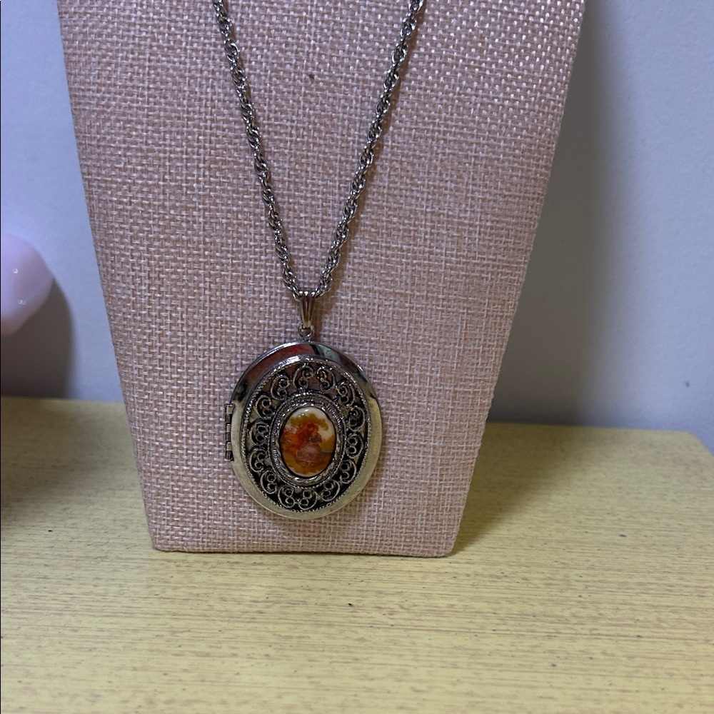 Vintage Elegant Silver and Amber Cameo Pendant Necklace